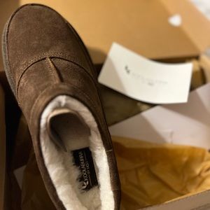 Koolaburra Ugg slippers size men’s 7/women’s 8.5-9